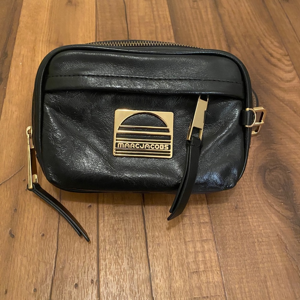 Marc Jacobs Black Belt Bag
